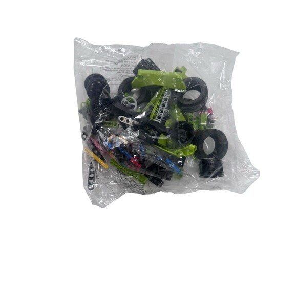 LEGO Technic: Ford Mustang Shelby GT500 42138 Large Bag #2 Only Fast Shipping - Picture 4 of 4